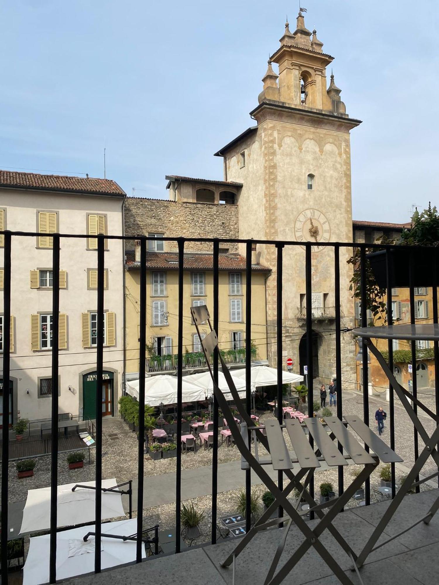 Piazza Mascheroni Home แบร์กาโม ภายนอก รูปภาพ